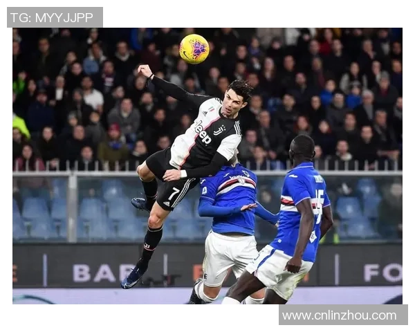 从麻花辫到绿茵巨星揭示足球球员独特风格与场上魅力