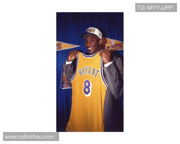 追忆七七年绿茵巨星风采再现经典赛场辉煌瞬间